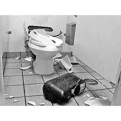 潔博利感應潔具行業(yè)資訊：會爆炸的馬桶